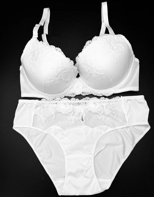AFIFAH LINGERIE _LIGHTLY PADDED WIRED FANCY BRA WITH MATCHING PANTY-WHITE
